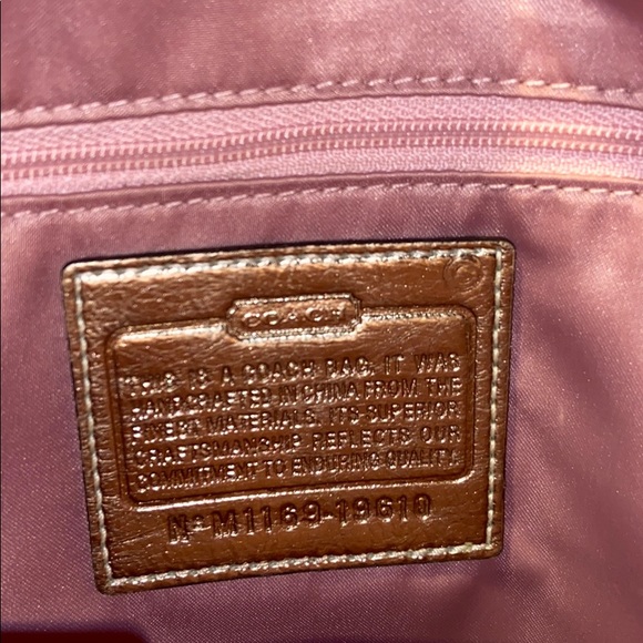 Coach crossbody - Picture 2 of 3